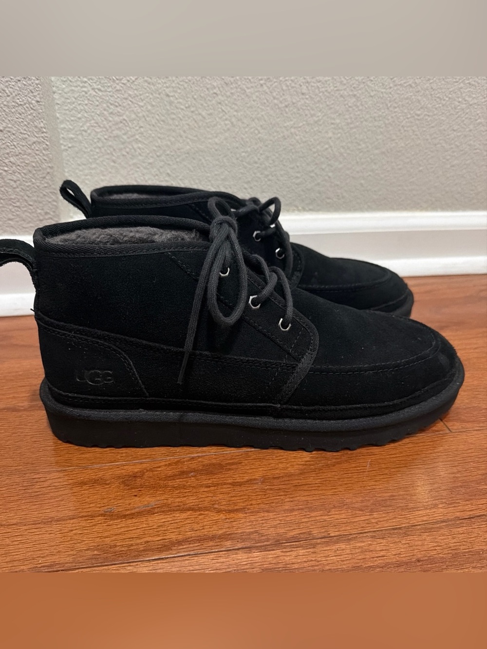 UGG Men's Neumel Moc Chukka Boot Lace Up - Black- 1121645 Size 12